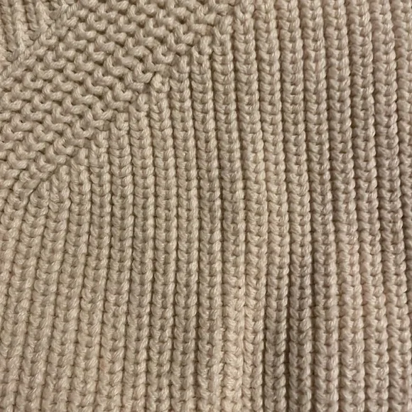 French Connections Sweater with Pleated Backing - Picture 4 of 5